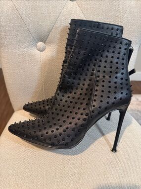 Steve Madden Black Studded Pointed-Toe Stiletto Ankle Boots